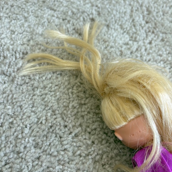 Bratz Doll Cloe Genie Magic in Different Clothes 2001 Blonde Blue Eyes Hair Cut? - Picture 7 of 10